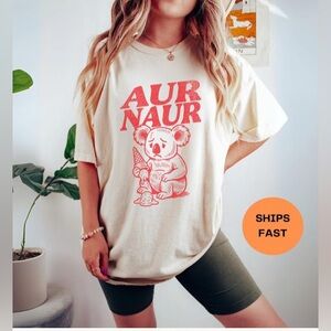 NWOT Comfort Colors Cream Graphic Tee T-Shirt- Size Small (Unisex)